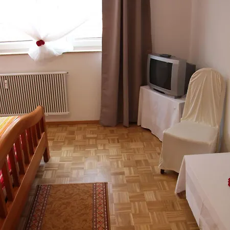 Ξενοδοχείο Am Schloss 3*