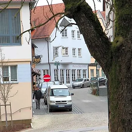Am Schloss 호텔 3*