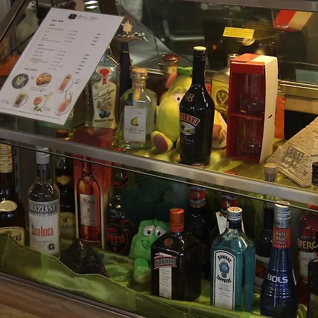 Am Schloss Neuenstein