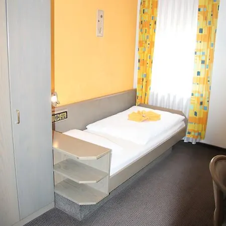 Hotel Am Schloss Neuenstein (Baden-Wurttemberg)