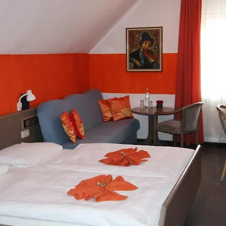 Hotel Am Schloss Neuenstein (Baden-Wurttemberg)