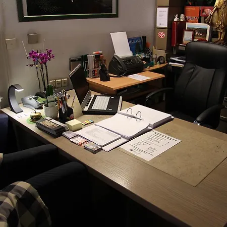 Am Schloss Neuenstein (Baden-Wurttemberg)